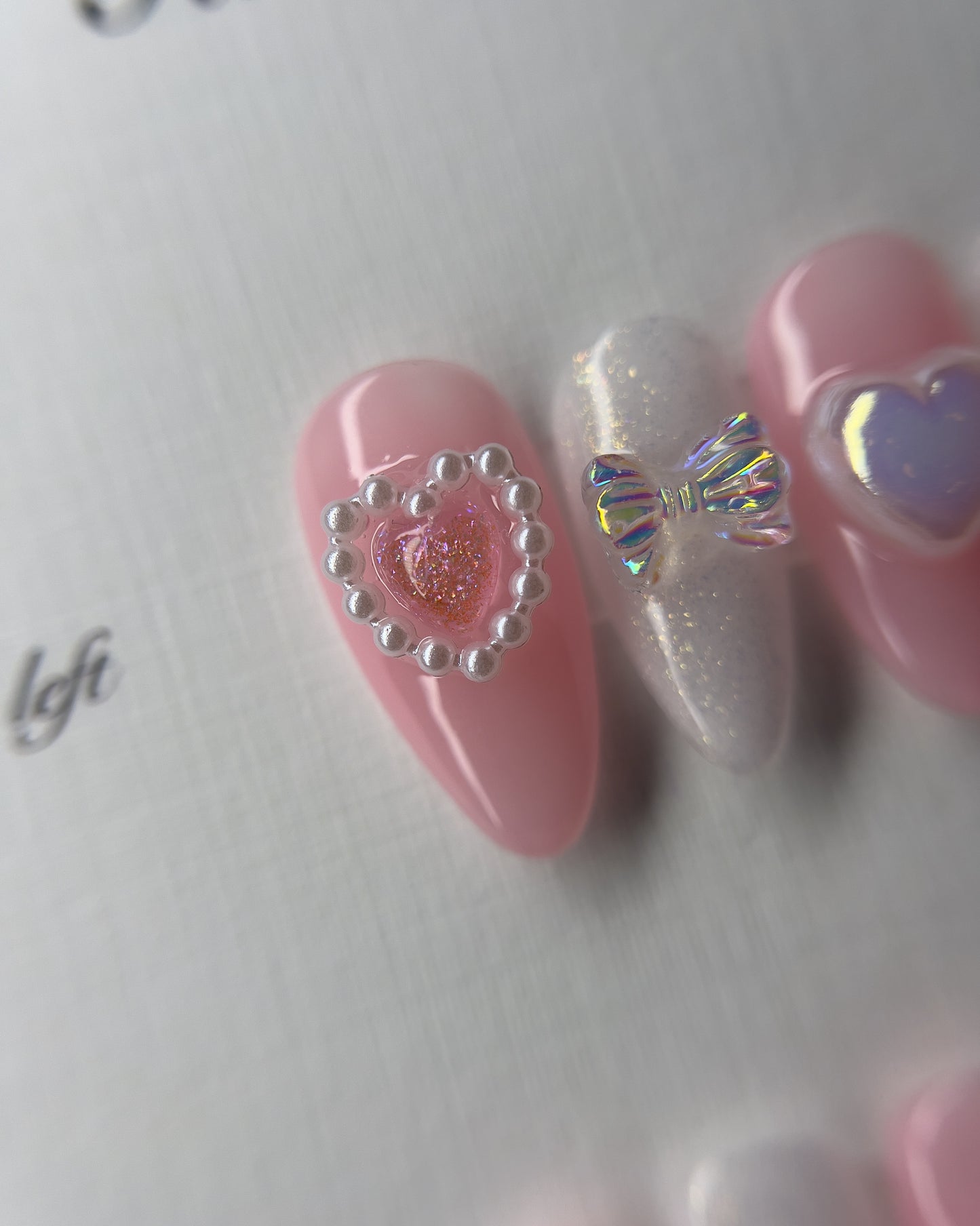 Pink Glitter Heart & Pearl Coquette